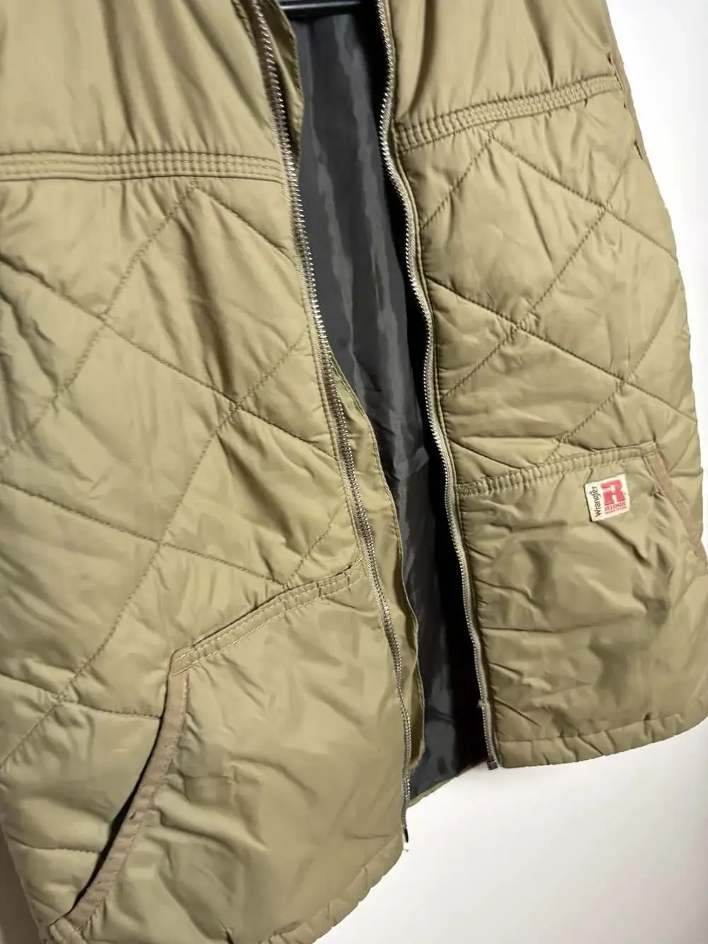 Wrangler Riggs Workwear Tough Layers Quilted Vest Size XS Olive Green